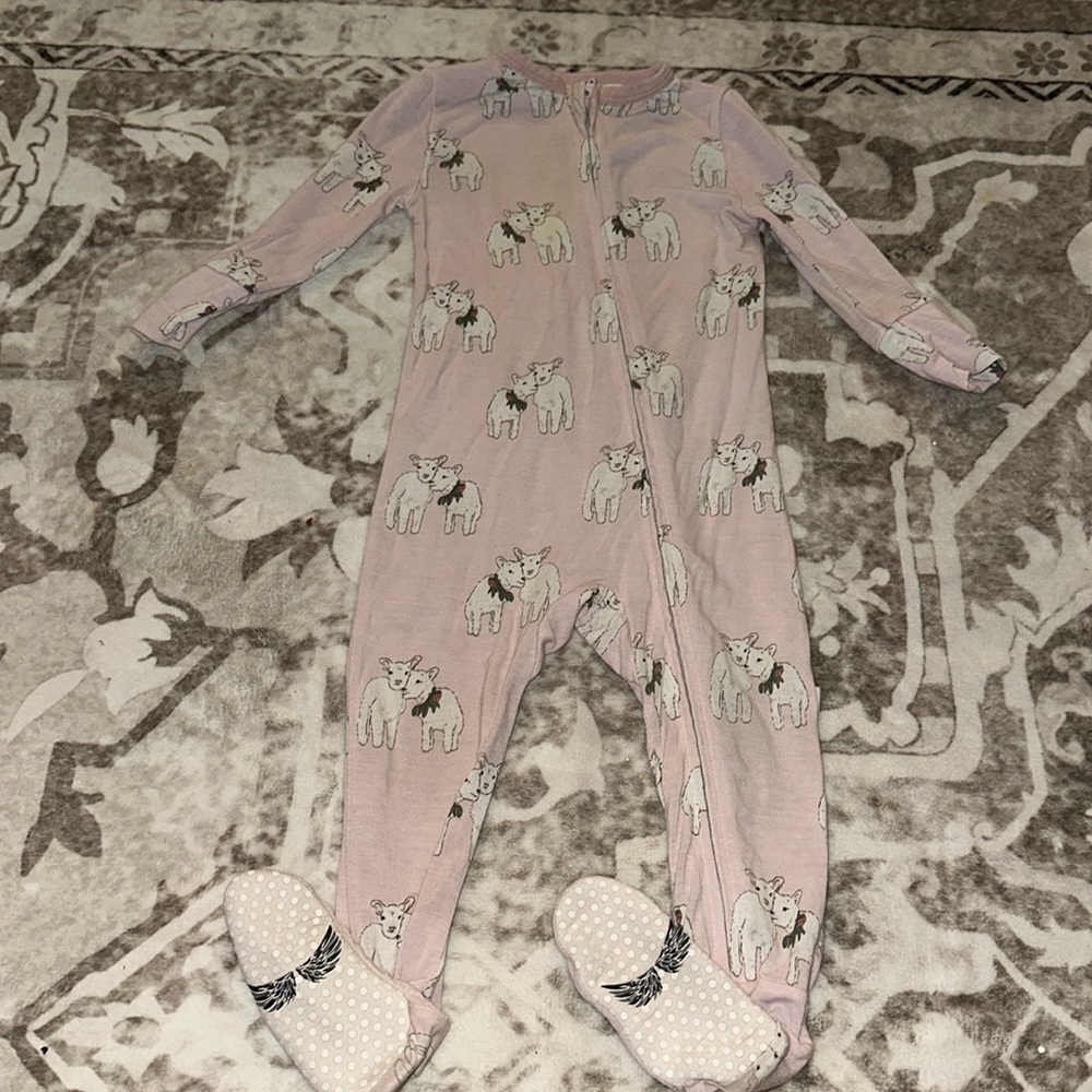 Free birdies 12/18 month lamb footie romper
